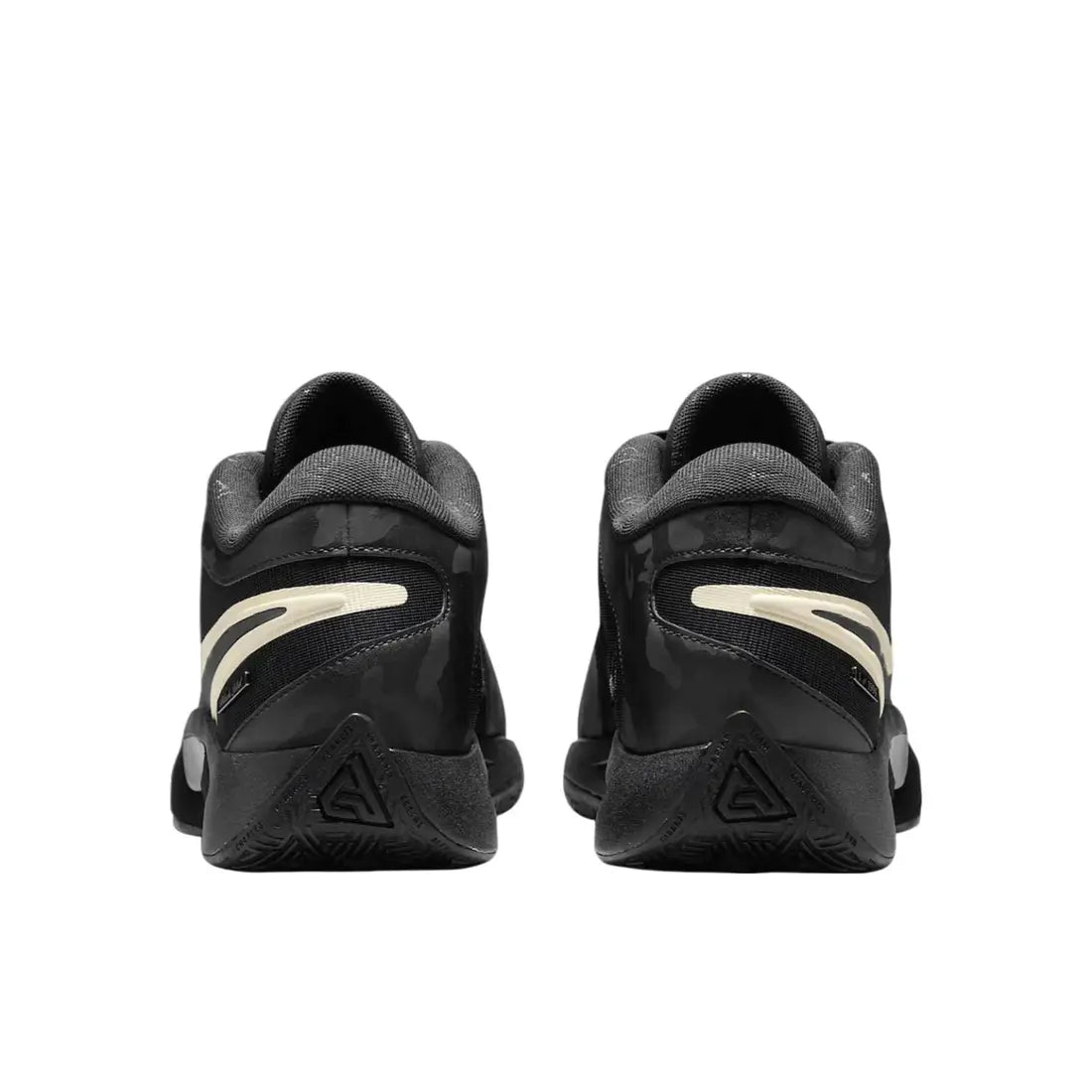 Giannis Freak 6 " Black Label "